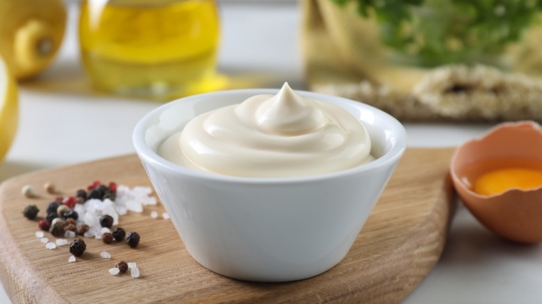 Mayonnaise with oil, lemon, and egg