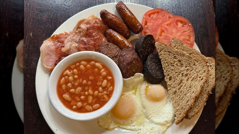 The Black Rose full Irish breakfast