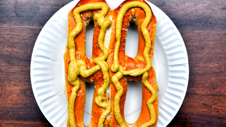 soft pretzel with mustard