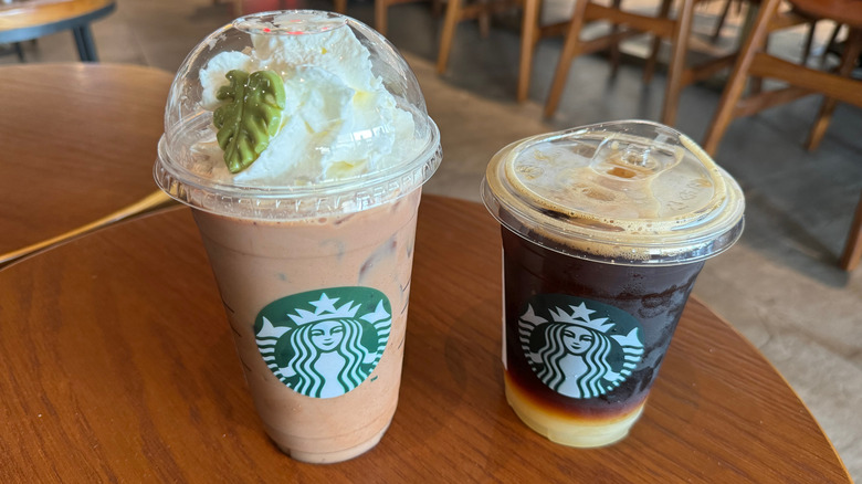 Two different sized iced beverages at Starbucks