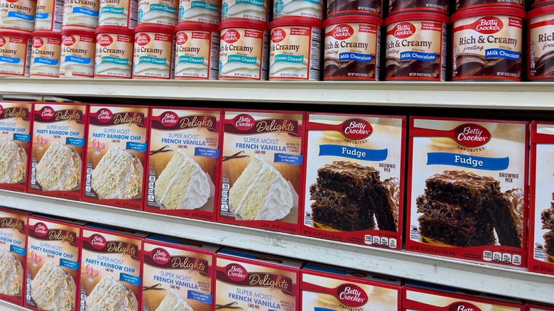 aisle filled with Betty Crocker cake mixes and frosting