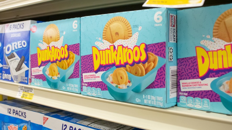 Dunkaroos on a store shelf