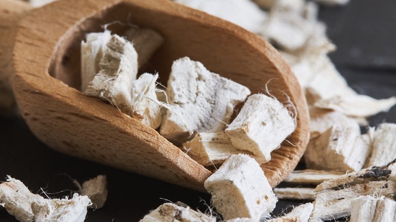 sliced and dried marshmallow root