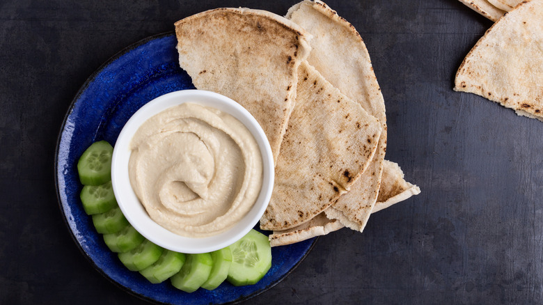 pita bread wedges and hummus