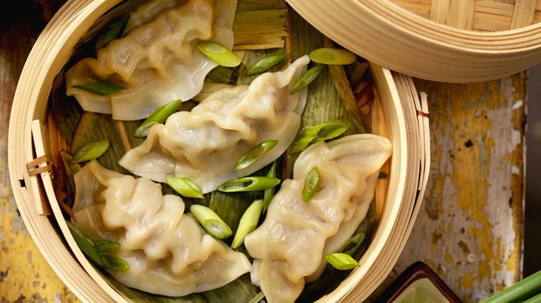 Jiaozi dumplings in bamboo steamer