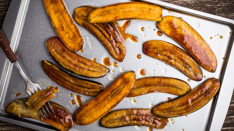 Sheet pan of caramelized bananas