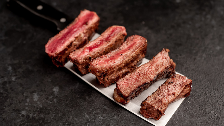 Steak cuts at differing temperatures