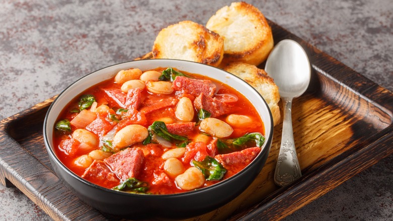 Lima bean stew with bread