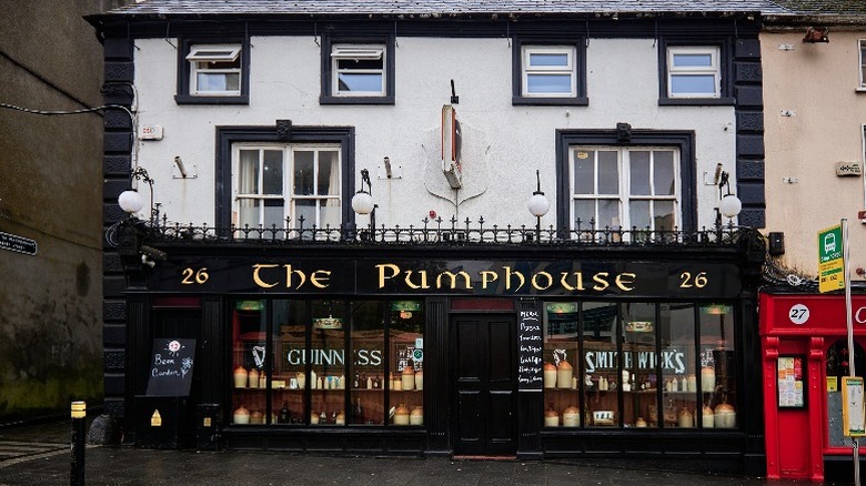The Pumphouse Tavern on Parliament Street in Kilkenny, Ireland, 2024.