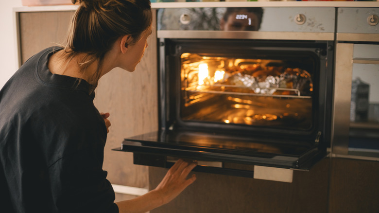 Broiling chicken in the oven