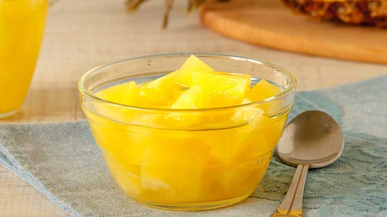 Bowl of canned pineapple