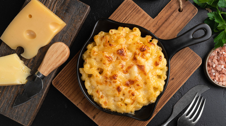 Baked macaroni and cheese