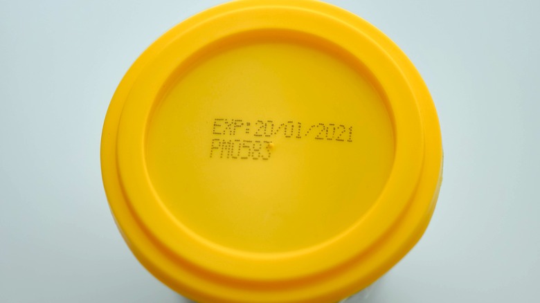 expiration date on plastic lid