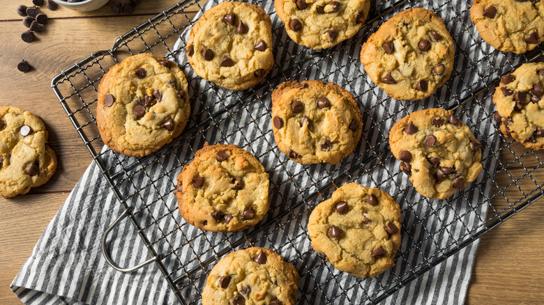 cookies cooling on rack