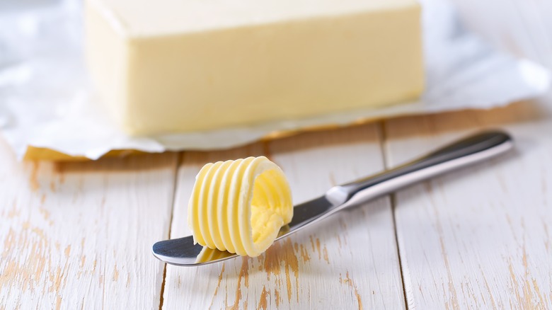 butter curl on knife