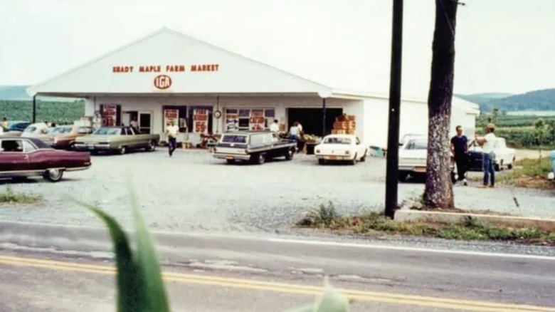 Original Shady Maple Farm Market