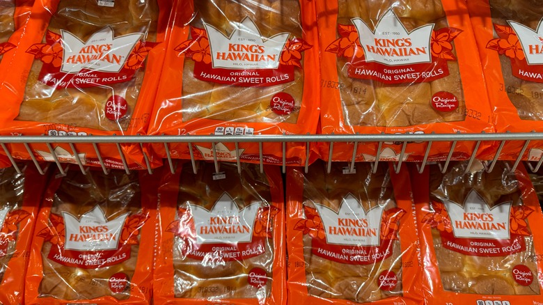 packages of King's Hawaiian rolls 